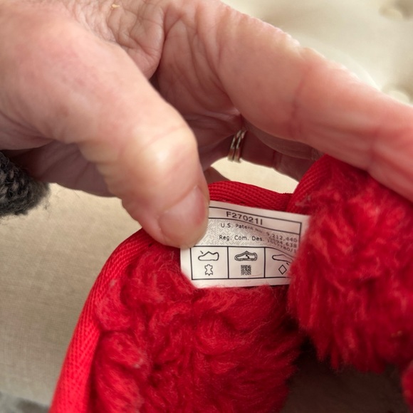 UGG Neumel II Graphic Women's Size US 7 Red Suede Chukka Boots Shoes - Picture 11 of 12